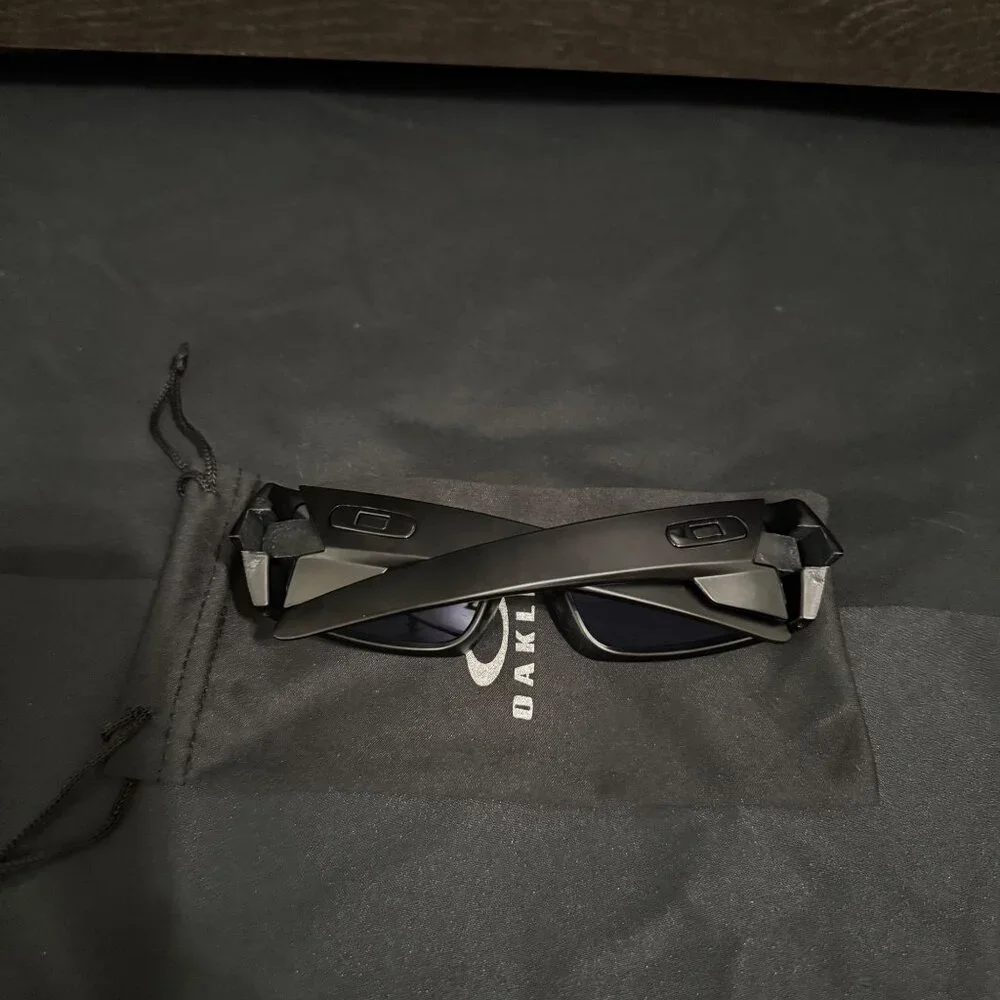 Oakley Gascan Mens Sunglasses 9014 Blue Reflective Lenses - Picture 9 of 9